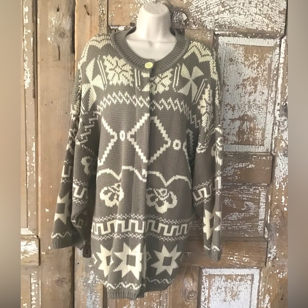 Magic made in Italy wool cardigan sweater coat size small unique tasseled